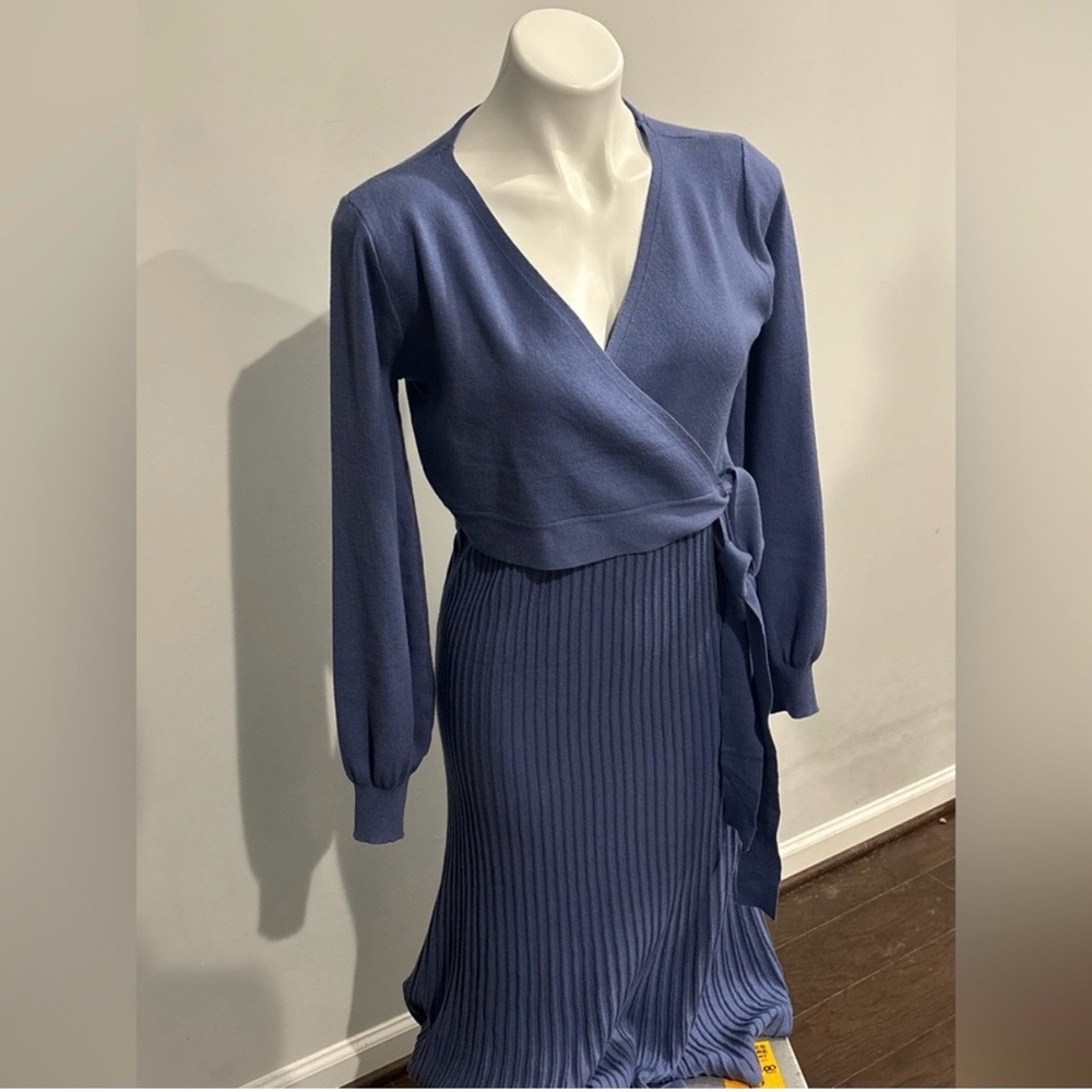 V For City Blue Long Sleeve Wrap Sweater Dress Size Medium